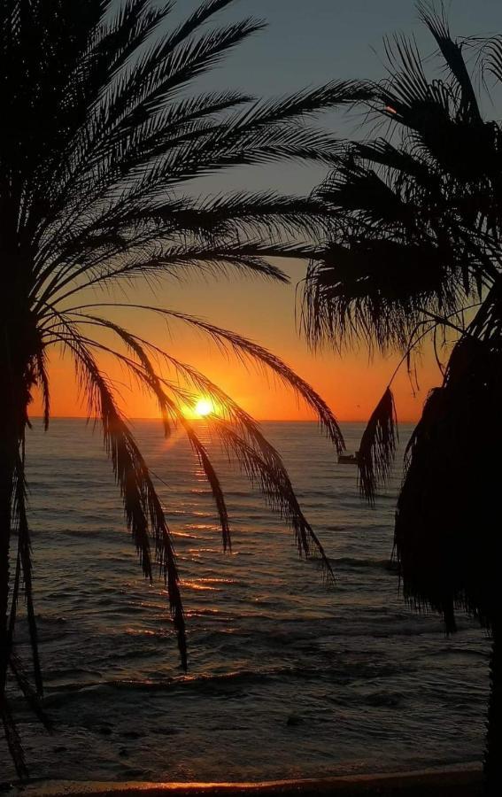 Benalbeach Casa Kito Dreams 1ª Linea Playa 贝纳尔马德纳 外观 照片