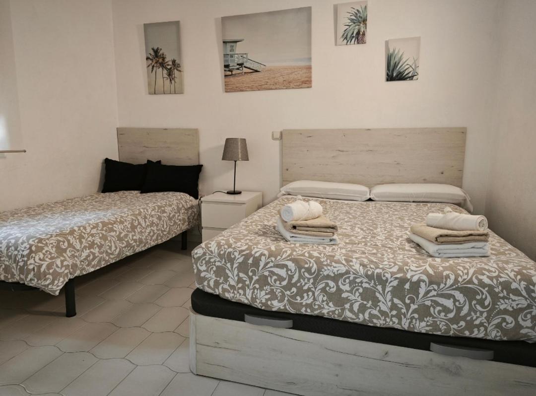 Benalbeach Casa Kito Dreams 1ª Linea Playa 贝纳尔马德纳 外观 照片